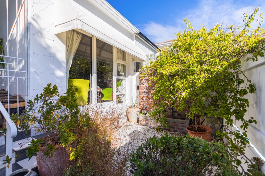 2 Bedroom Property for Sale in Claremont Upper Western Cape